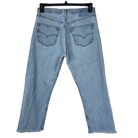 Levi’s SZ 30 Vintage Jeans Cropped Button-Fly Frayed Hem Light Wash Pockets Blue - Picture 4 of 10